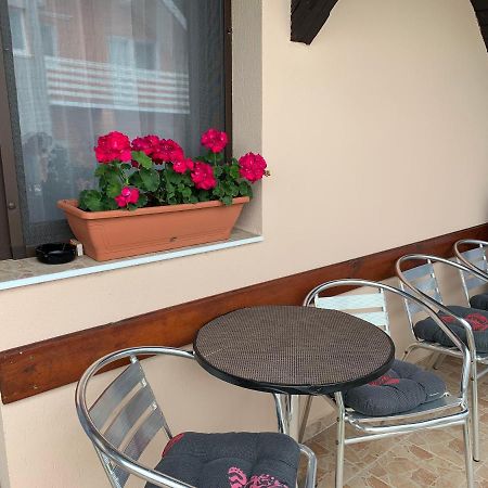 Nagcsalados Rozsa Apartman Балатонлелле Экстерьер фото