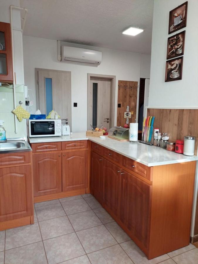 Nagcsalados Rozsa Apartman Балатонлелле Экстерьер фото