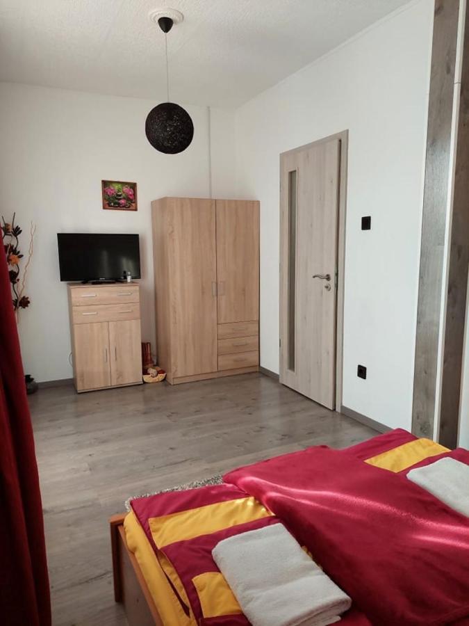 Nagcsalados Rozsa Apartman Балатонлелле Экстерьер фото