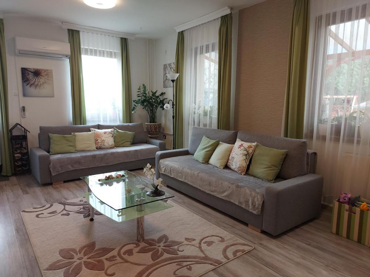 Nagcsalados Rozsa Apartman Балатонлелле Экстерьер фото